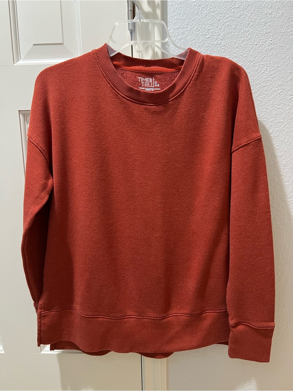 Time and Tru Crewneck Sweater in Rust Size Small 4/6